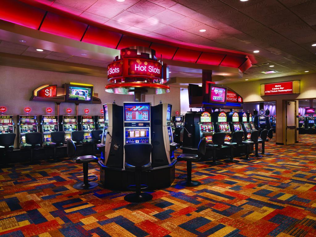 Ameristar Casino Hotel East Chicago Екстериор снимка